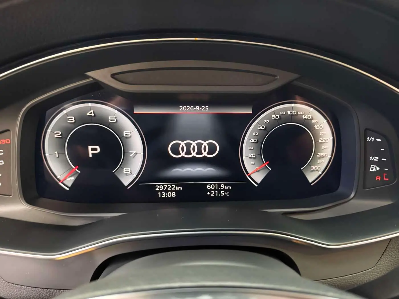 Audi A6L 2022 — Photo 7/13