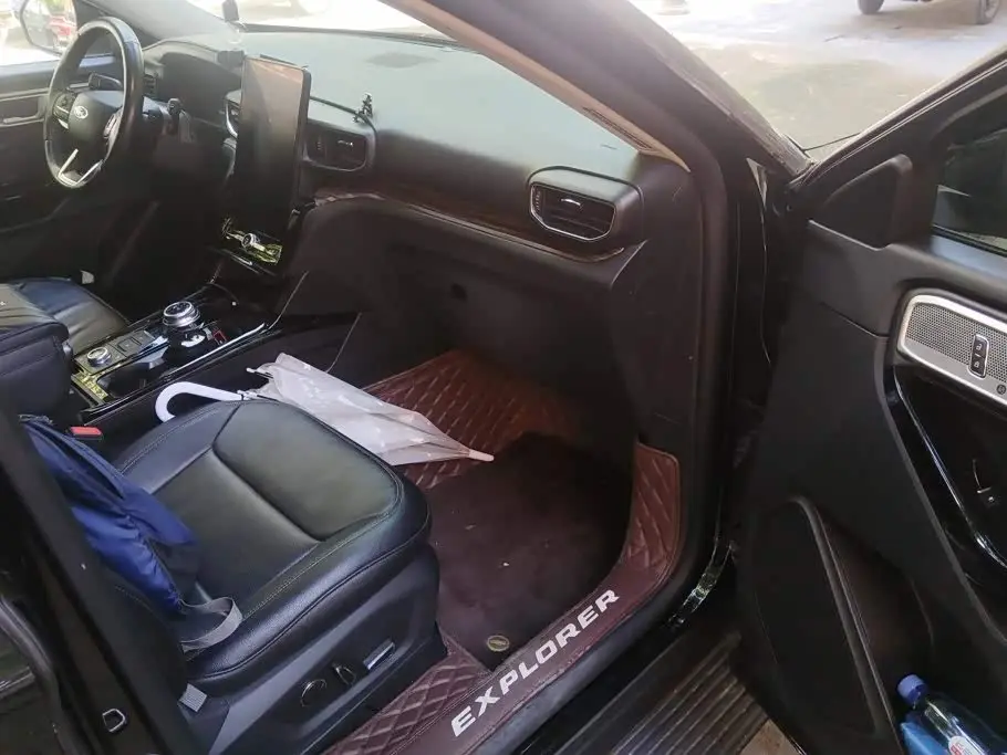 Ford Explorer 2020 — Şəkil 8/16