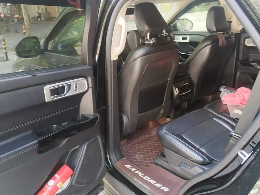 Ford Explorer 2020 — Şəkil 11/16