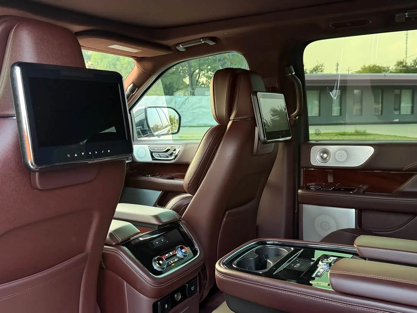 Lincoln Navigator 2020 — Photo 16/20