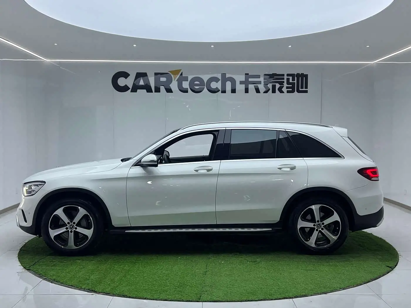Mercedes-Benz GLC 2022 — Фото 2/20