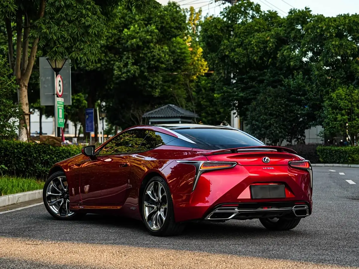 Lexus LC 2019 — Фото 4/18