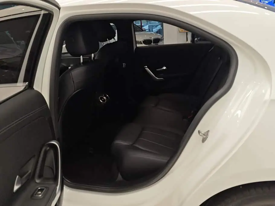 Mercedes-Benz A-Class 2021 — Şəkil 11/16