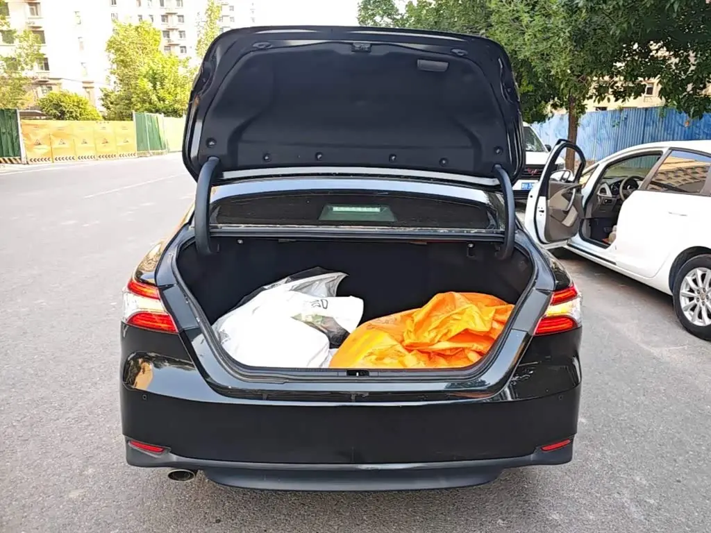 Toyota Camry 2020 — Şəkil 19/20