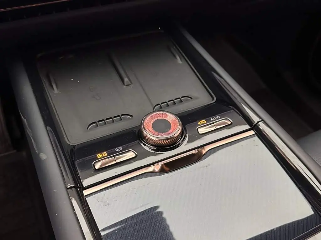 Lynk & Co 900 2025 — Photo 18/18