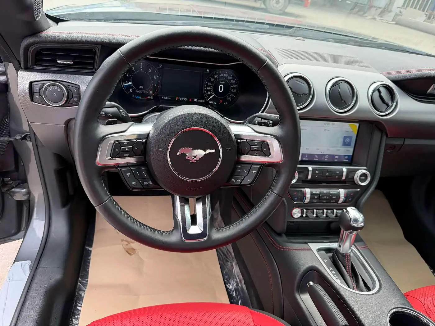 Ford Mustang 2026 — Photo 8/20