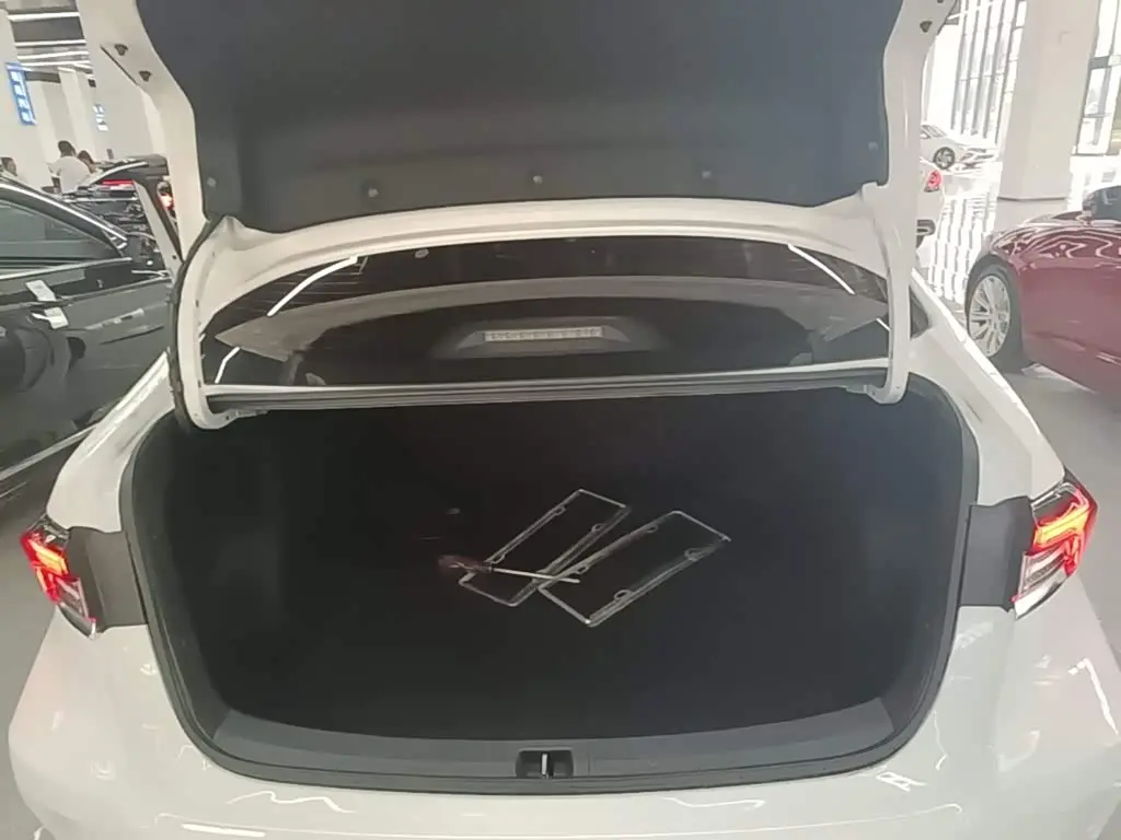 Toyota Corolla 2024 — Şəkil 19/20