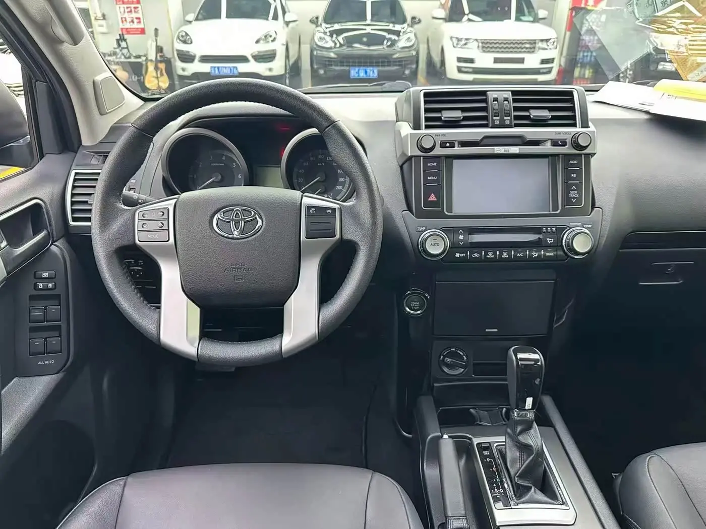 Toyota Prado 2017 — Photo 4/18