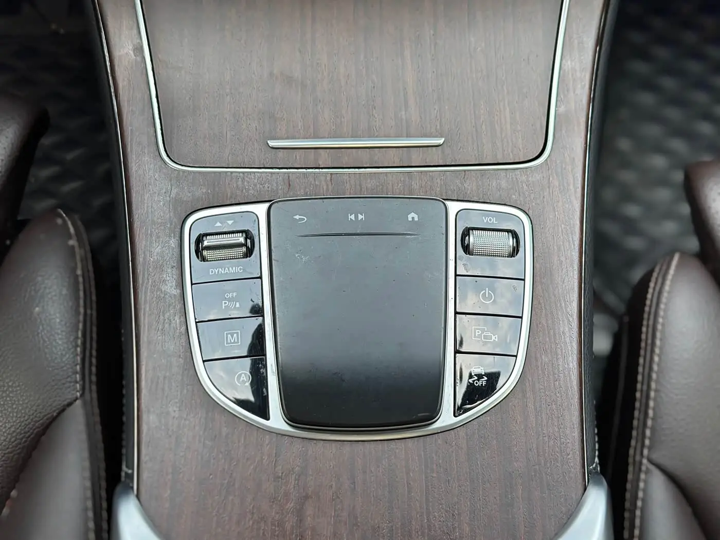 Mercedes-Benz GLC 2020 — Photo 13/20