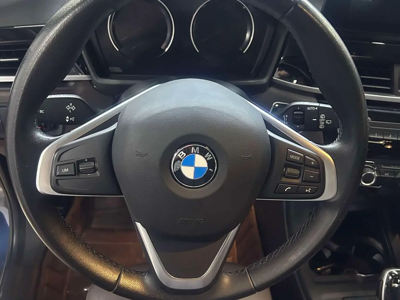 BMW X1 2022 — Photo 15/17