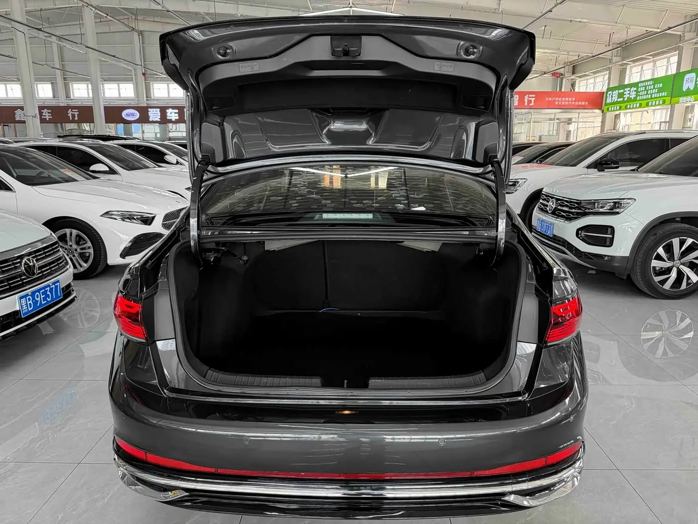 Volkswagen Sagitar 2023 — Photo 19/20