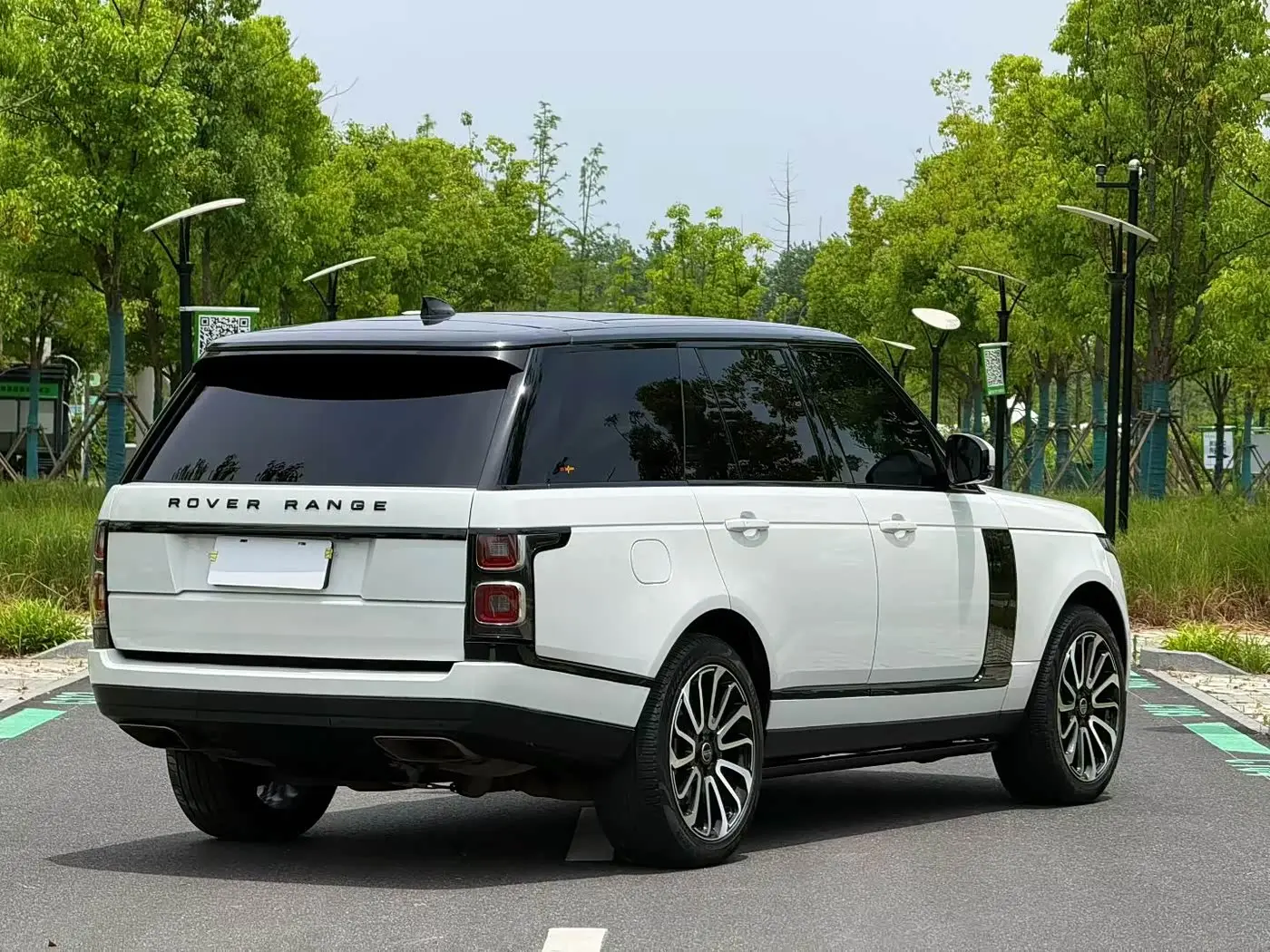 Land Rover Range Rover 2021 — Фото 7/9