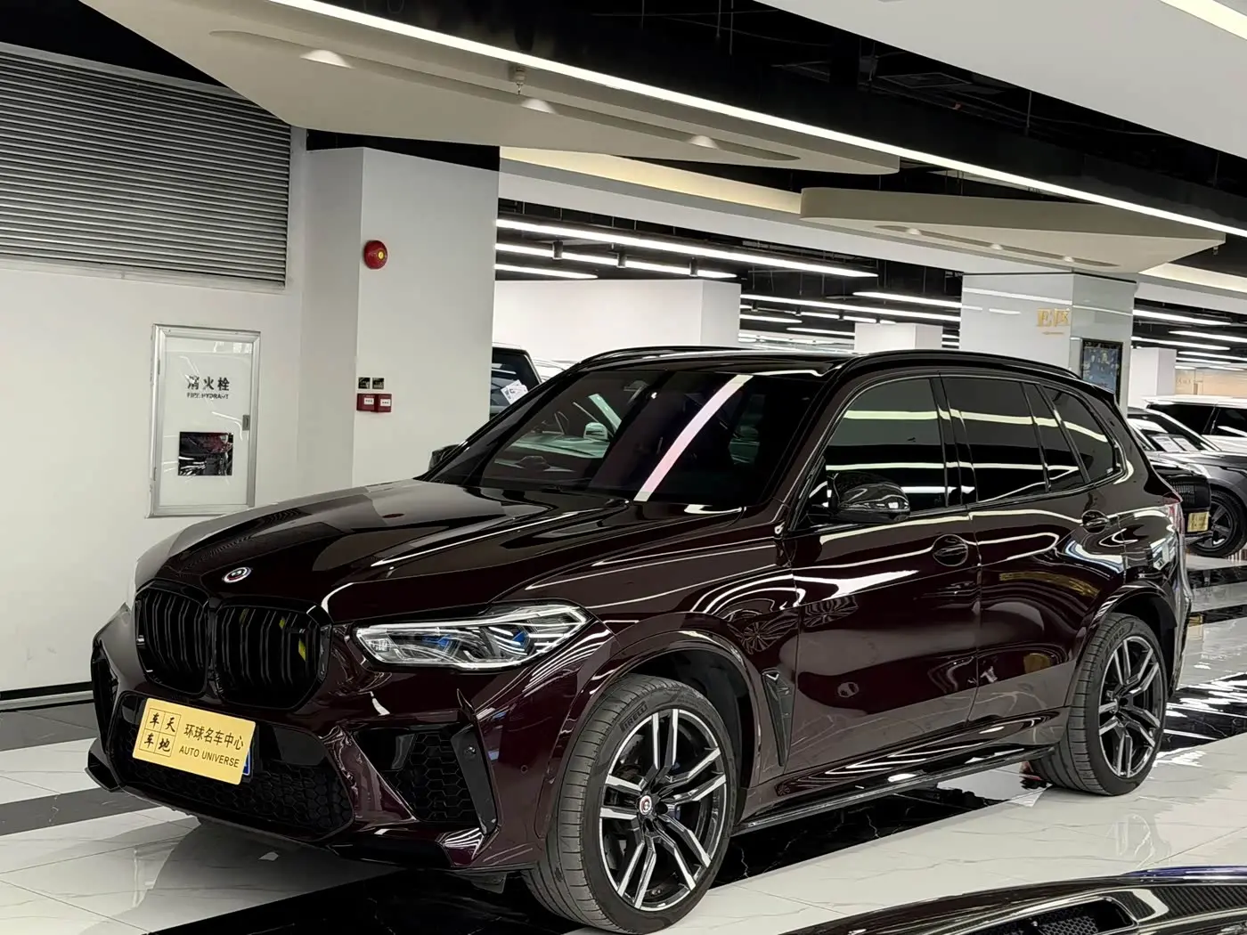 BMW X5 M 2022 — Фото 1/20