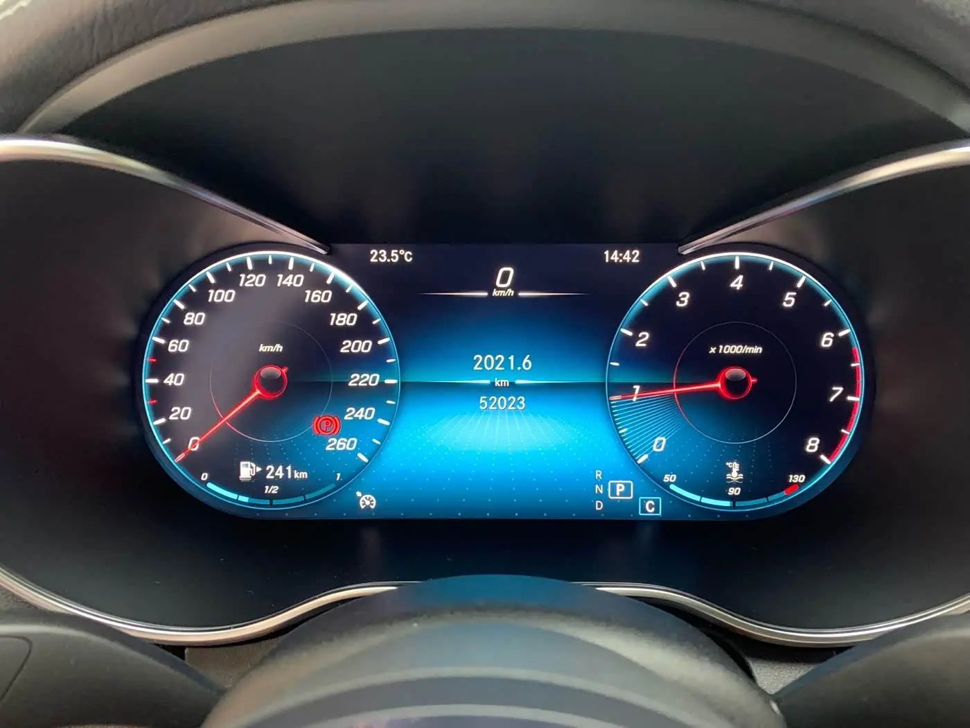 Mercedes-Benz C-Class 2020 — Photo 17/17