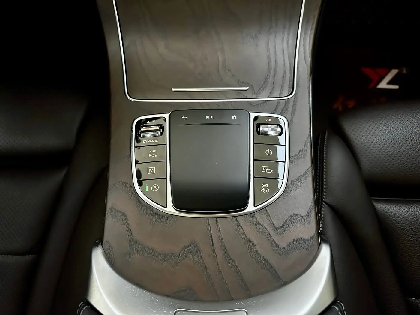 Mercedes-Benz GLC 2020 — Photo 10/17