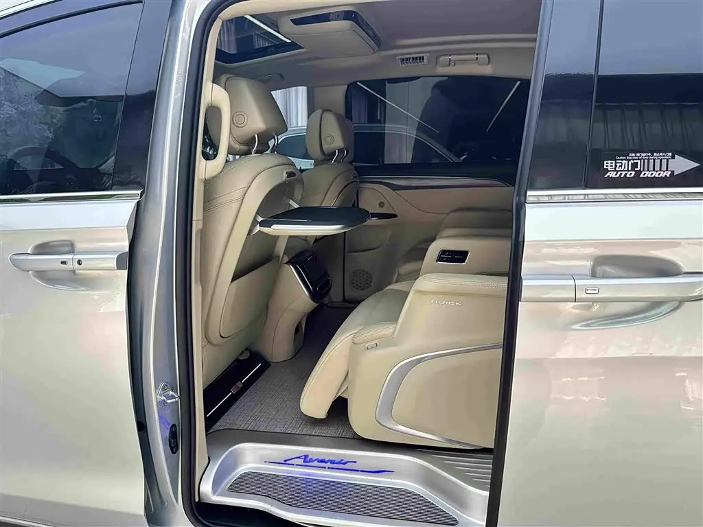 Buick GL8 New Energy 2025 — Photo 17/20
