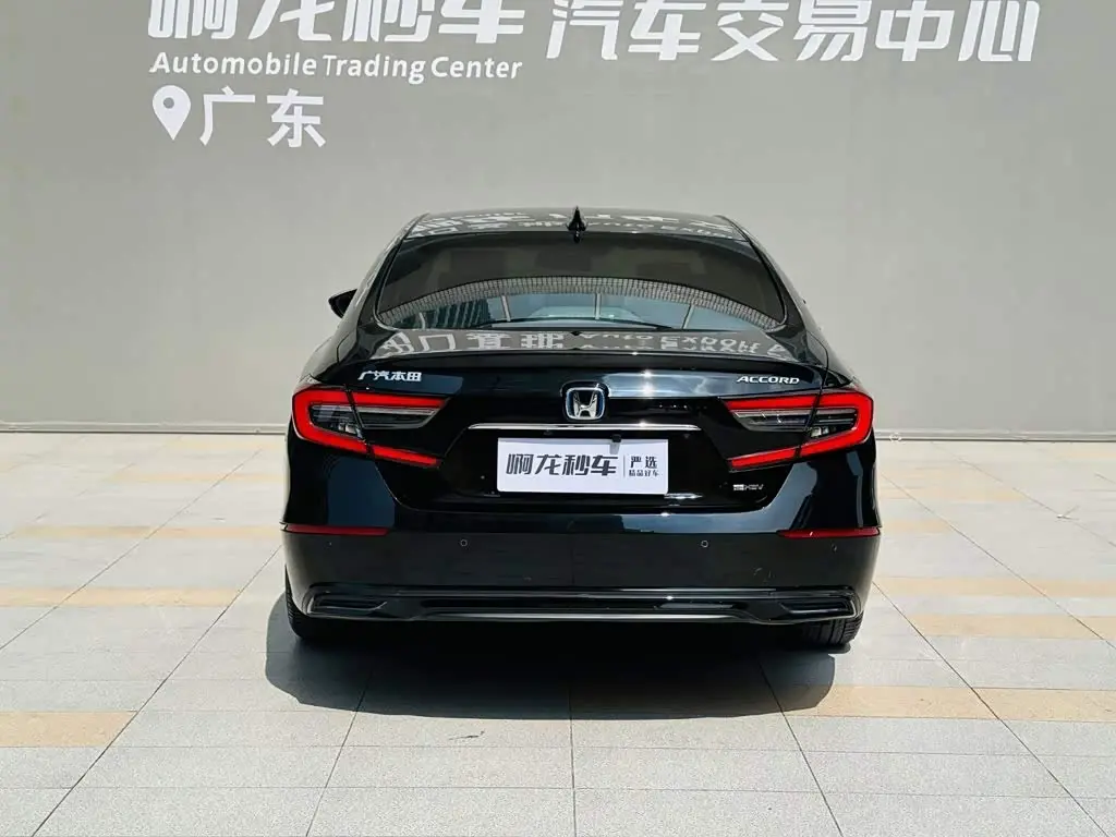 Honda Accord 2023 — Photo 5/20