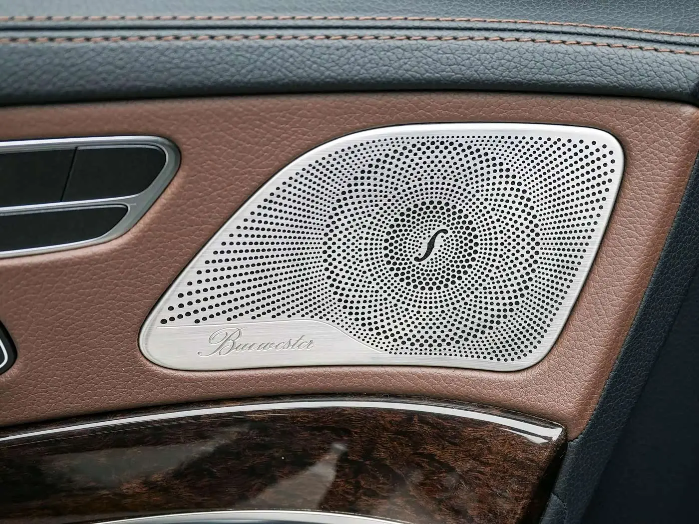 Mercedes-Benz S-Class 2020 — Photo 8/17