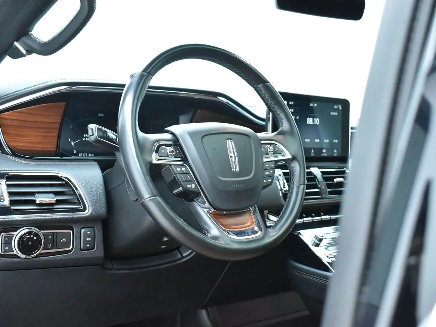 Lincoln Navigator 2019 — Фото 13/20