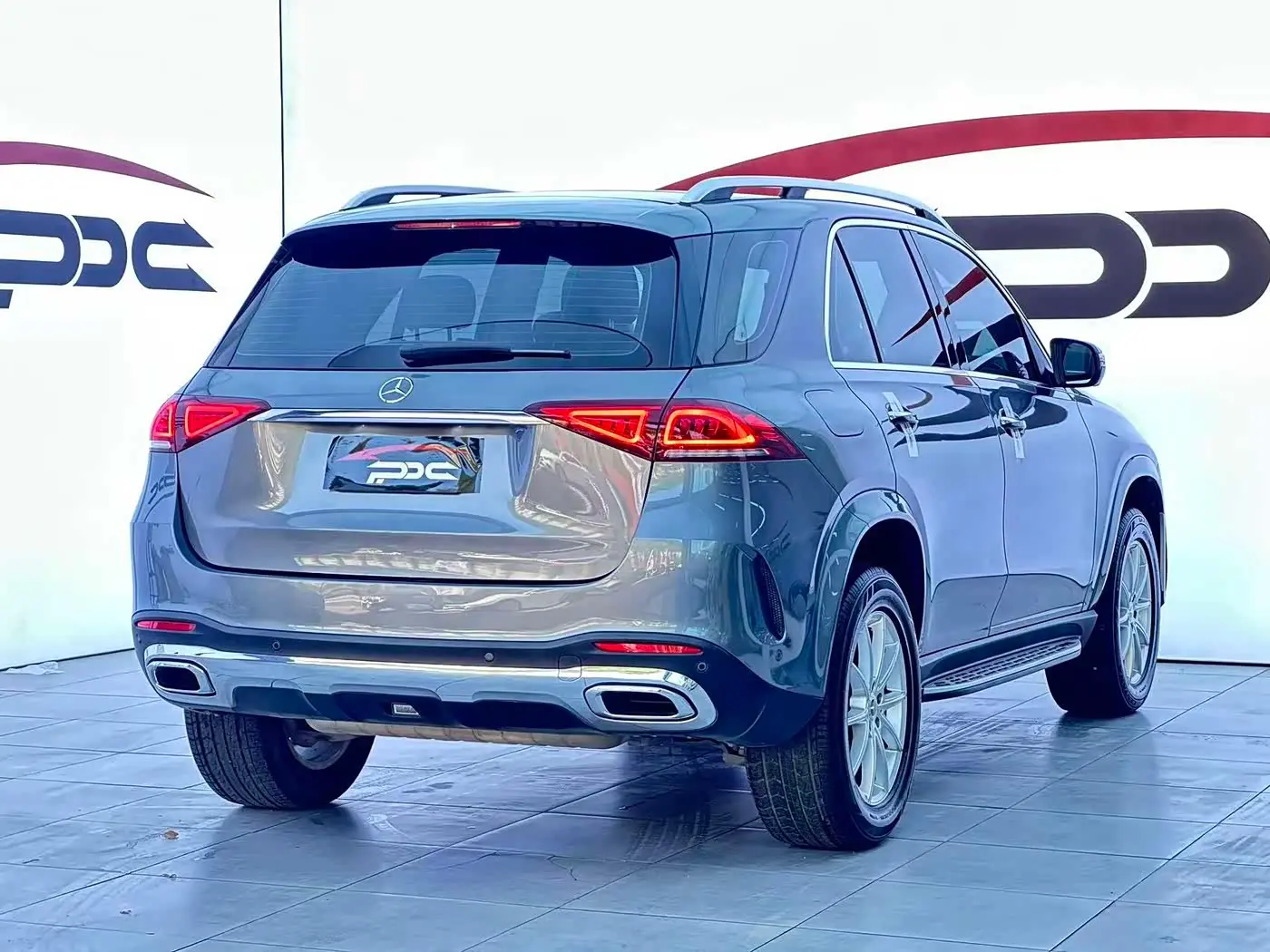 Mercedes-Benz GLE 2019 — Photo 7/20
