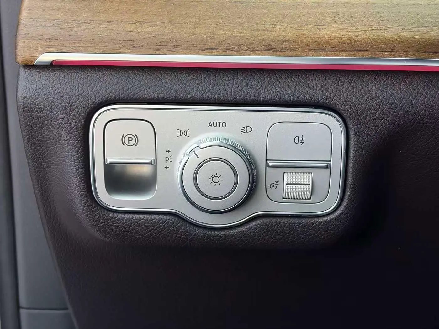Mercedes-Benz GLE 2019 — Photo 20/20