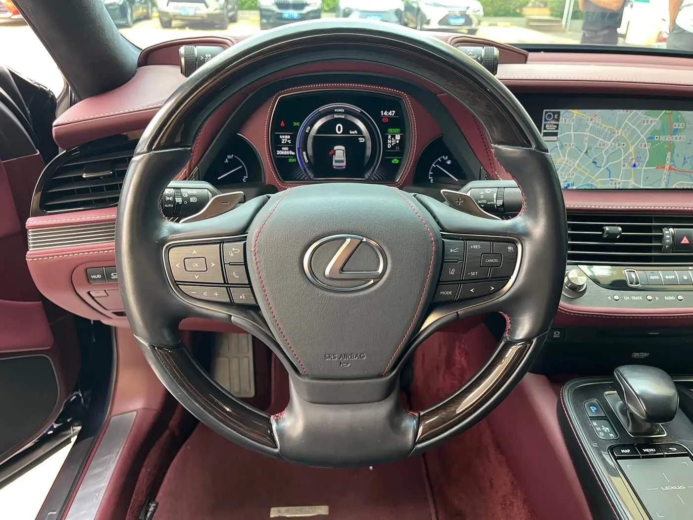 Lexus LS 2020 — Photo 17/19