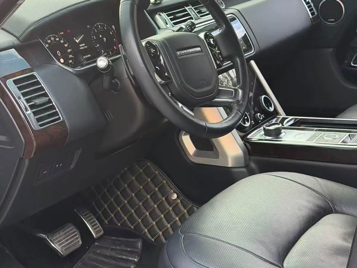 Land Rover Range Rover 2020 — Photo 16/19