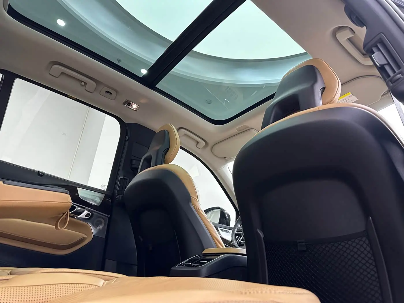 Volvo XC90 2016 — Photo 14/20