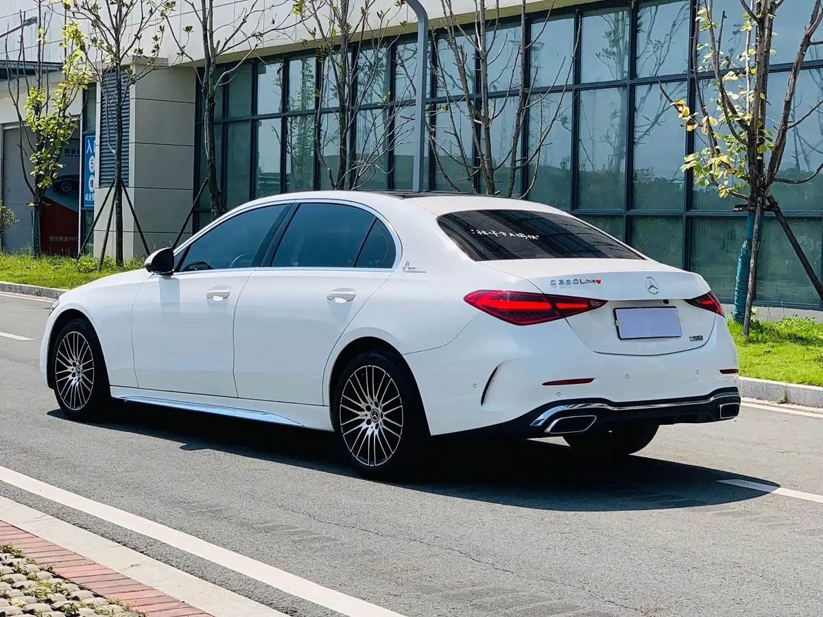 Mercedes-Benz C-Class 2024 — Photo 5/20
