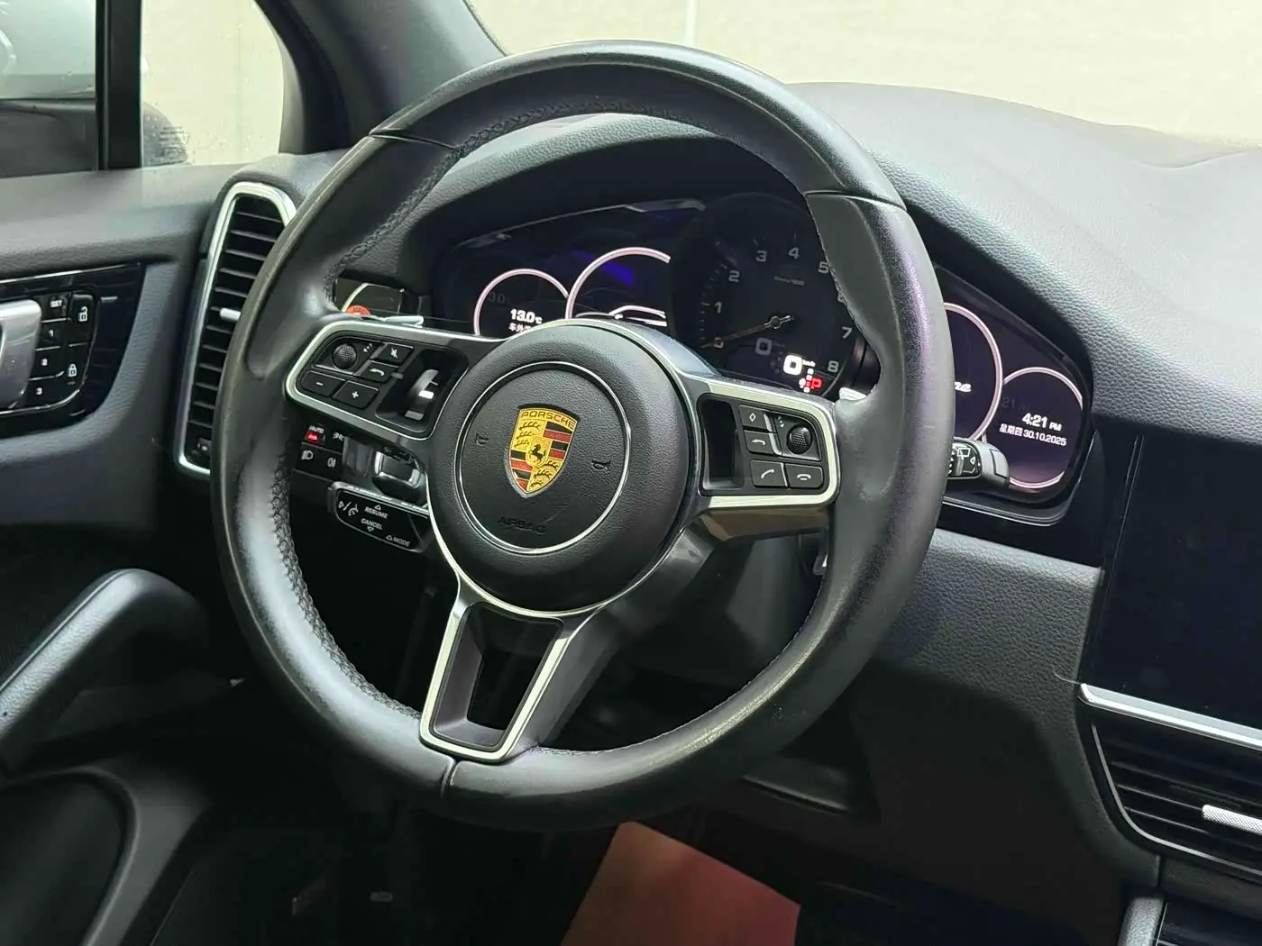 Porsche Cayenne 2021 — Фото 16/20