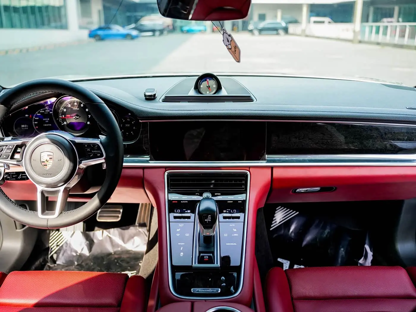 Porsche Panamera 2018 — Photo 15/20