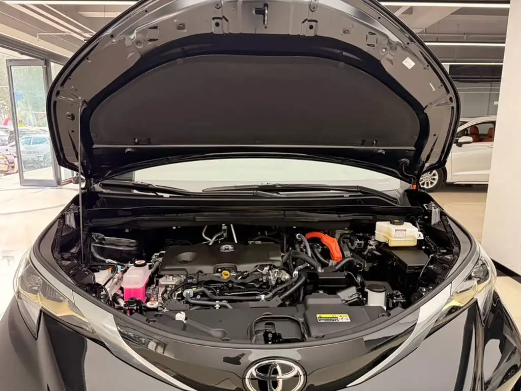 Toyota Granvia 2025 — Photo 14/20