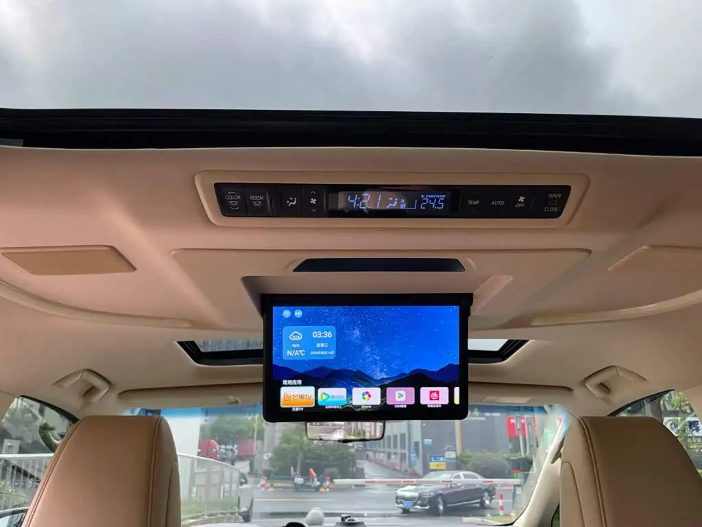 Toyota Vellfire 2021 — Photo 18/20