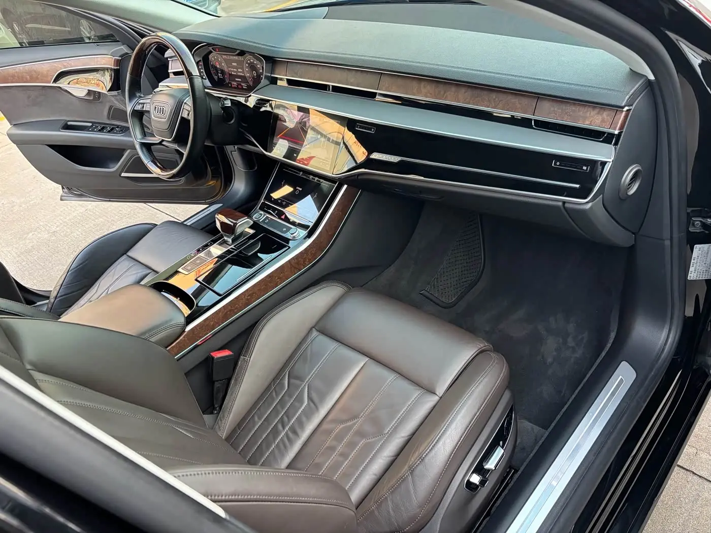 Audi A8 2018 — Фото 7/14