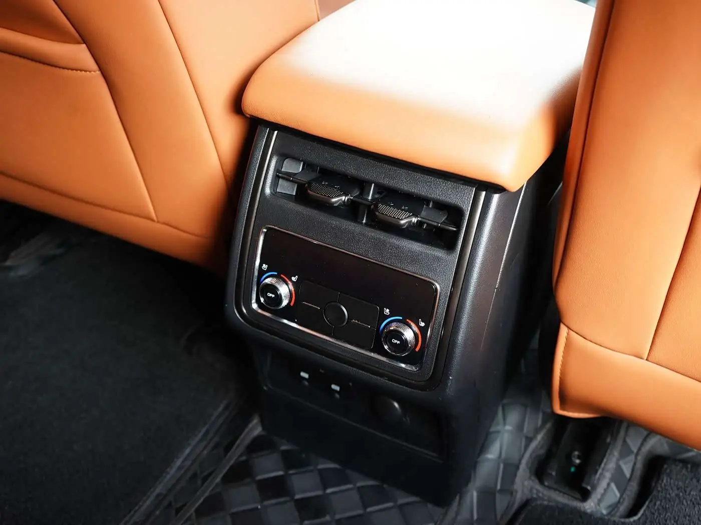 Haval H9 2025 — Фото 15/20