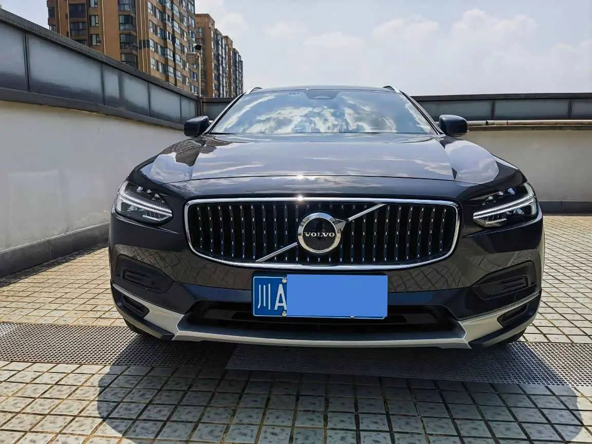 Volvo V90 2023 — Photo 4/16