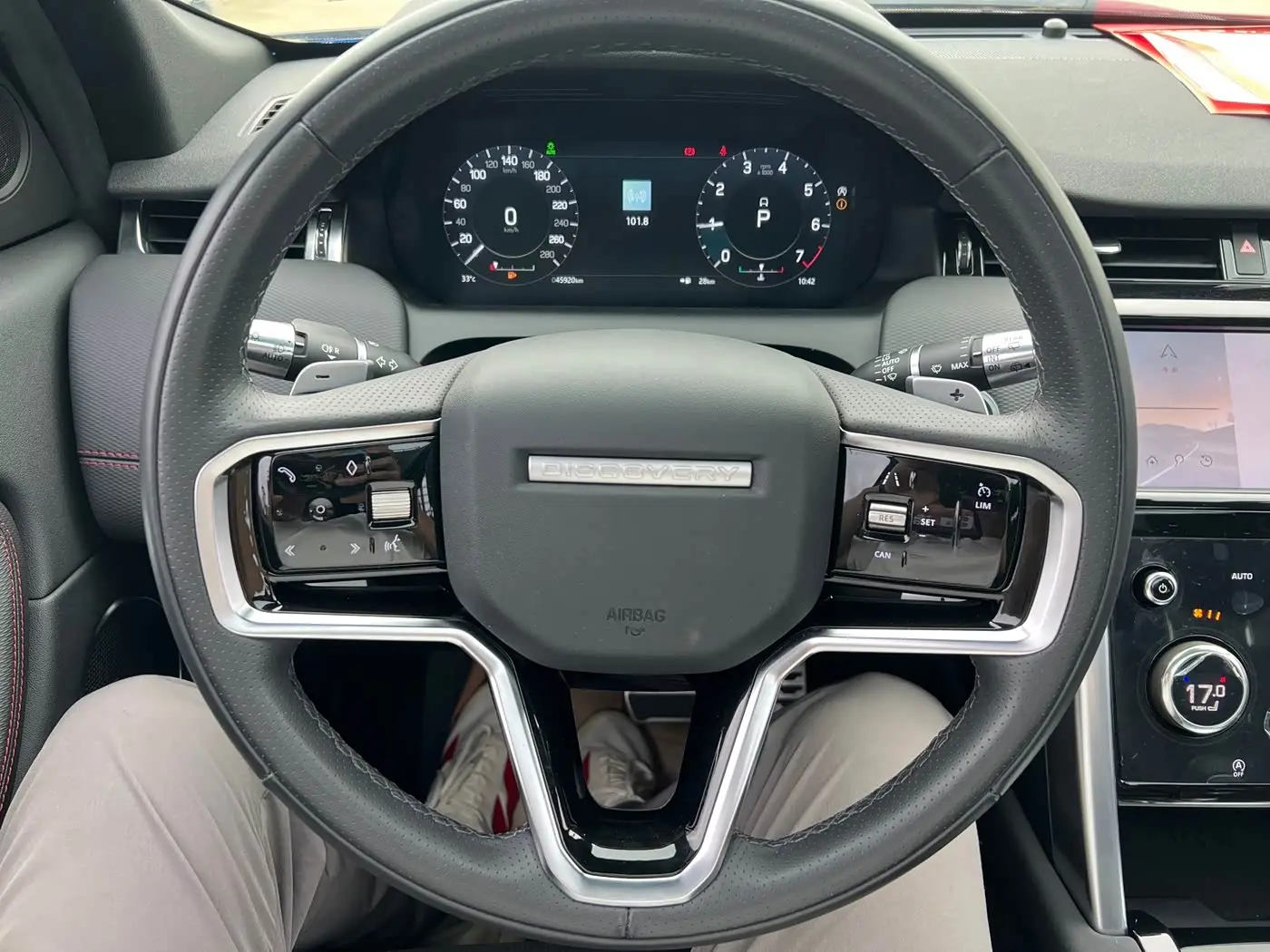 Land Rover Discovery Sport 2023 — Фото 9/20