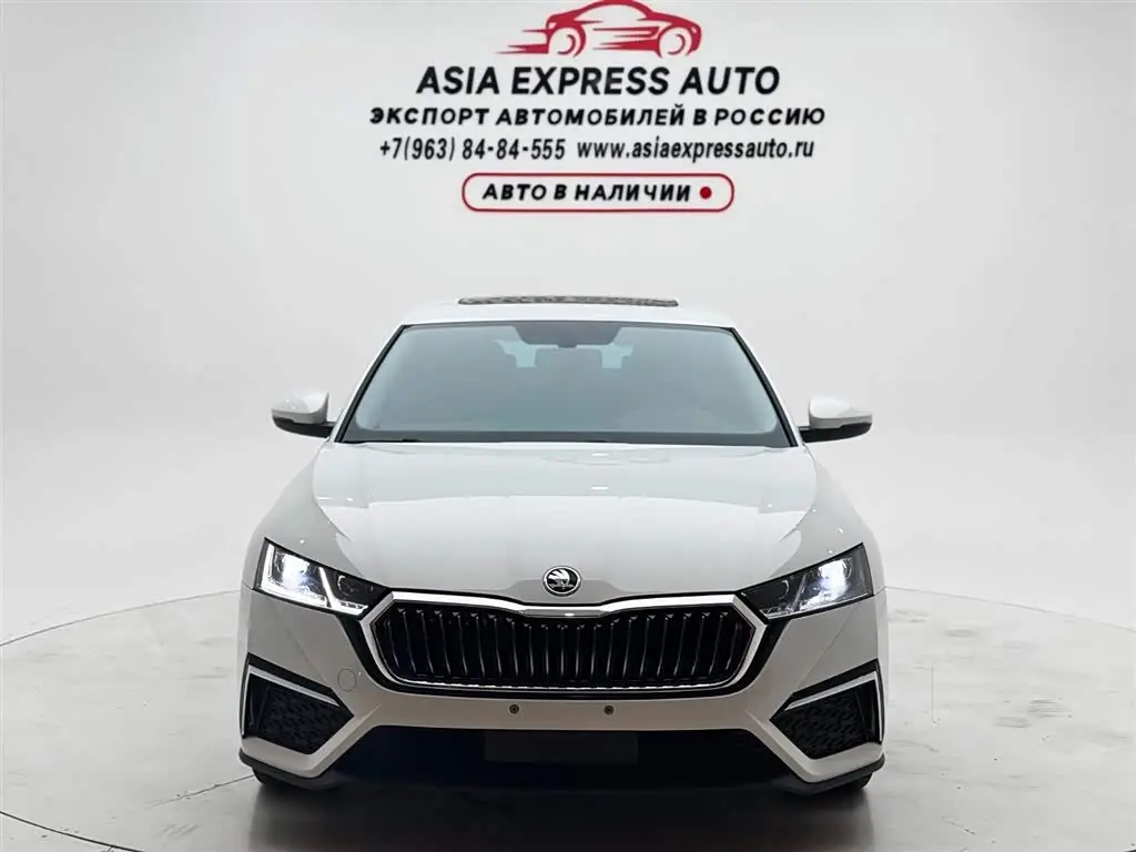 Škoda Octavia 2023 — Photo 2/20