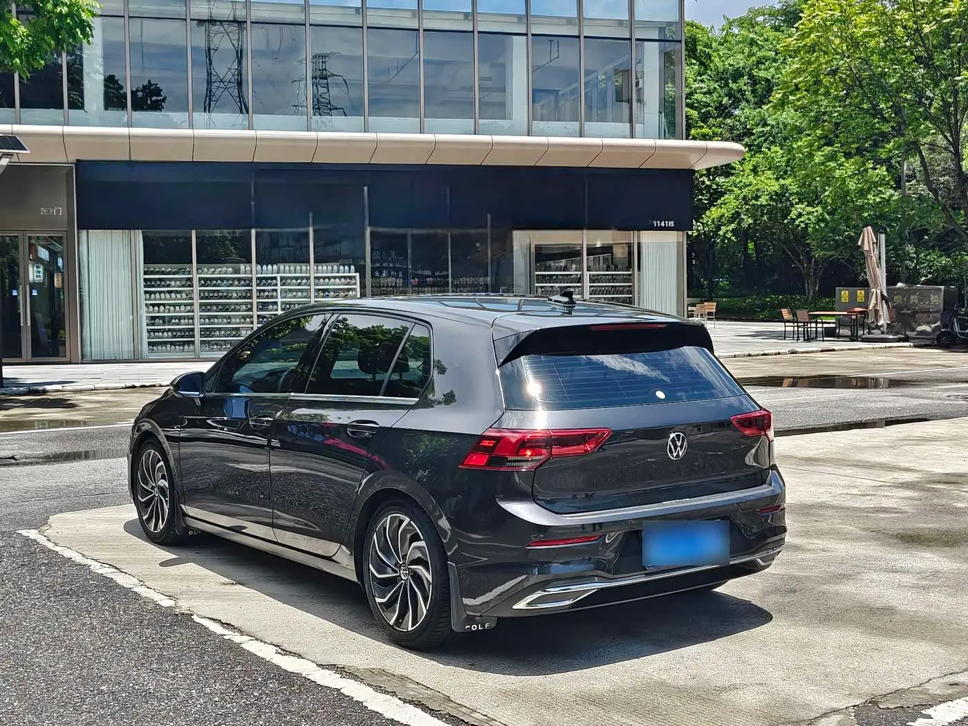 Volkswagen Golf 2022 — Photo 7/9