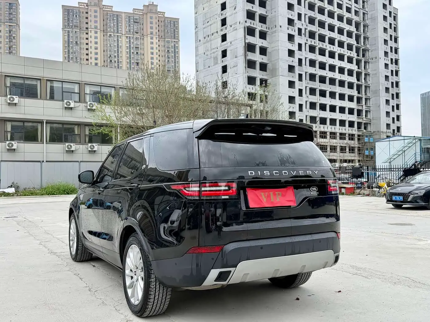 Land Rover Discovery 2020 — Photo 9/17