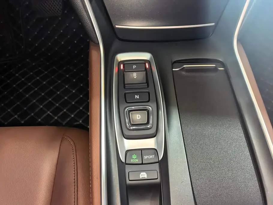 Honda Inspire 2022 — Photo 16/16