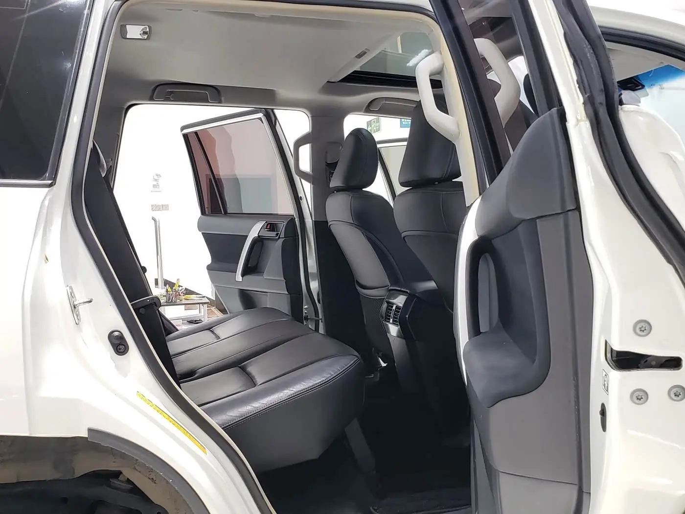 Toyota Prado 2017 — Photo 9/17