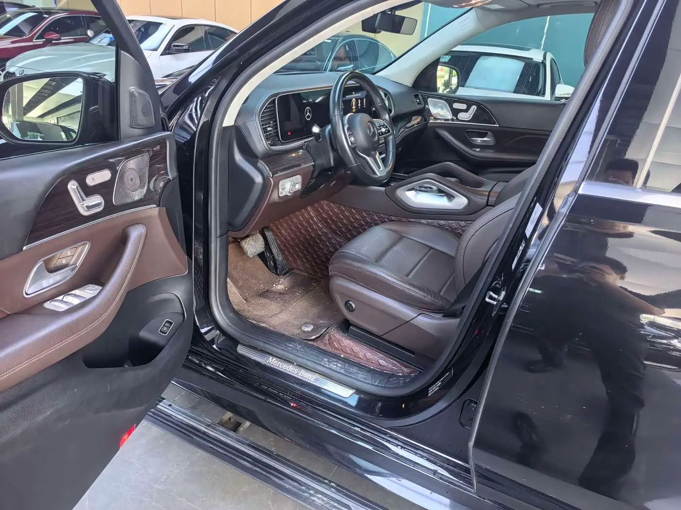 Mercedes-Benz GLE 2021 — Photo 3/7