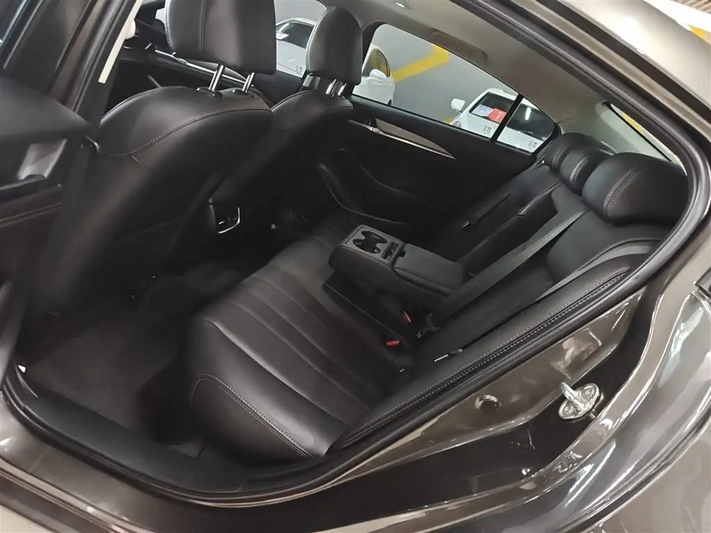 Mazda Atenza 2020 — Photo 8/13