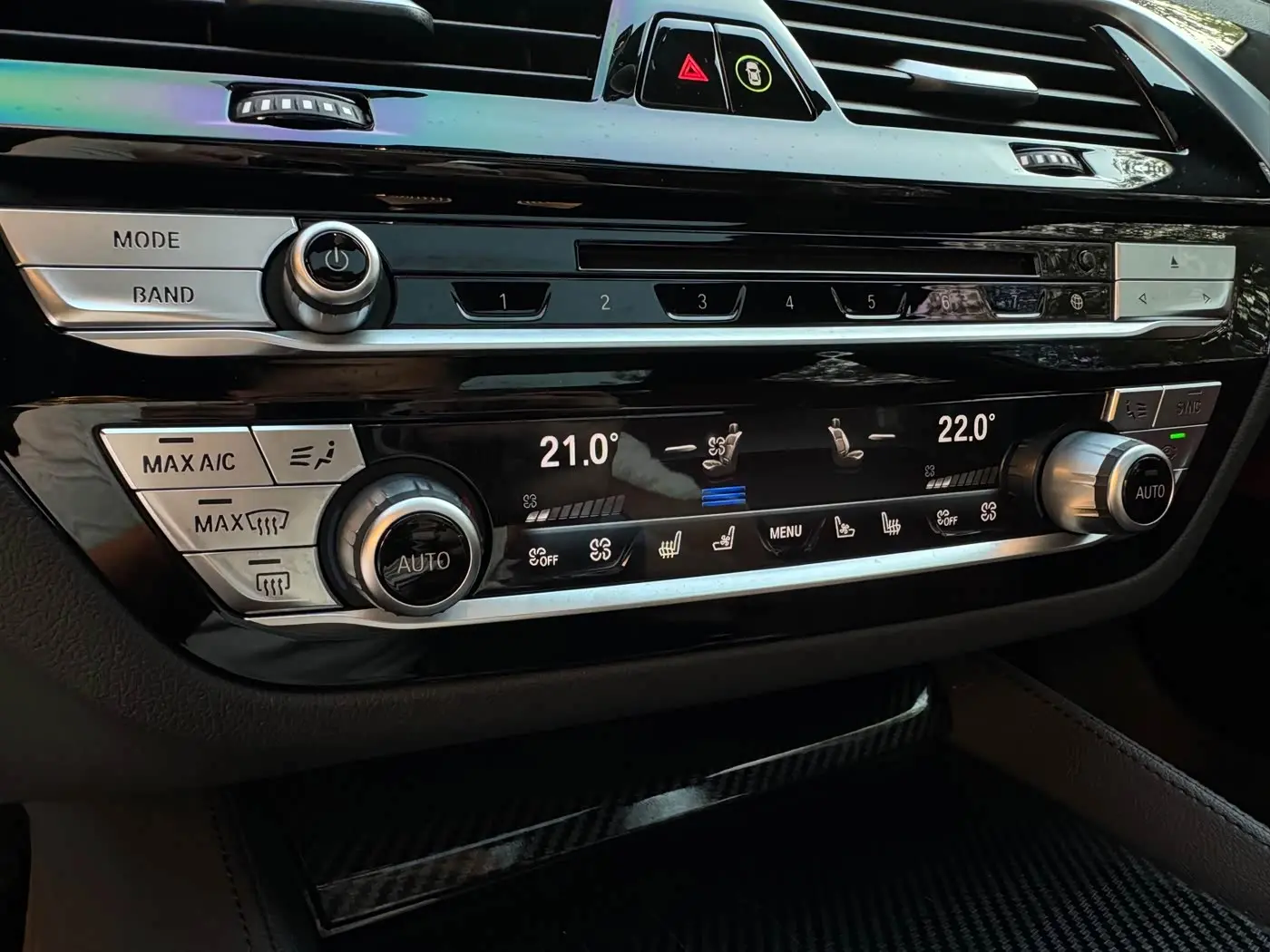 BMW 5 Series 2019 — Photo 9/16