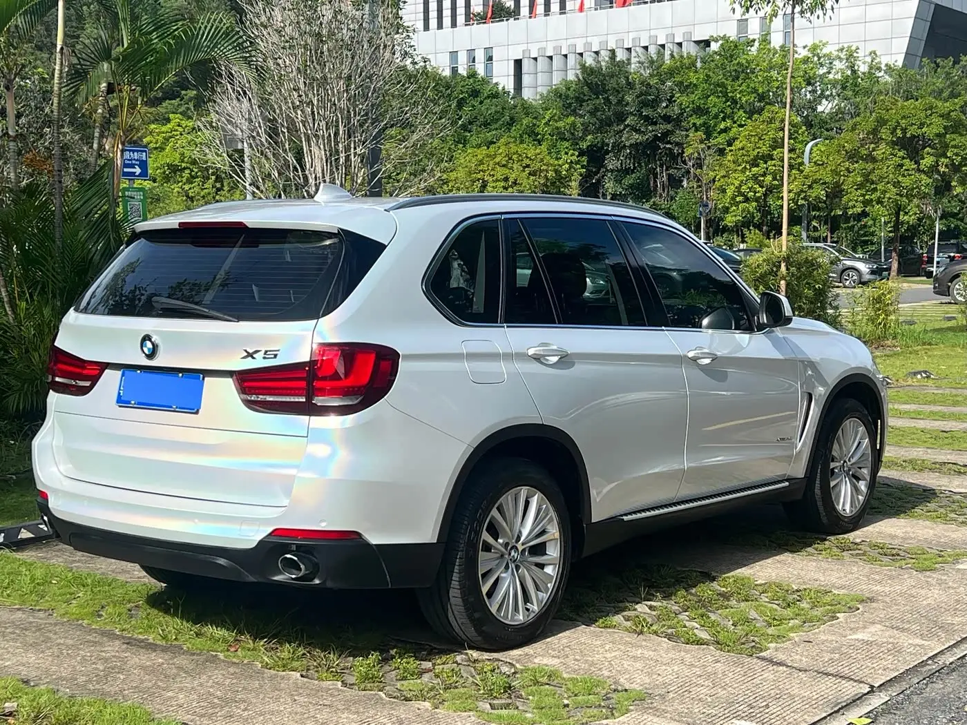 BMW X5 2015 — Photo 4/16