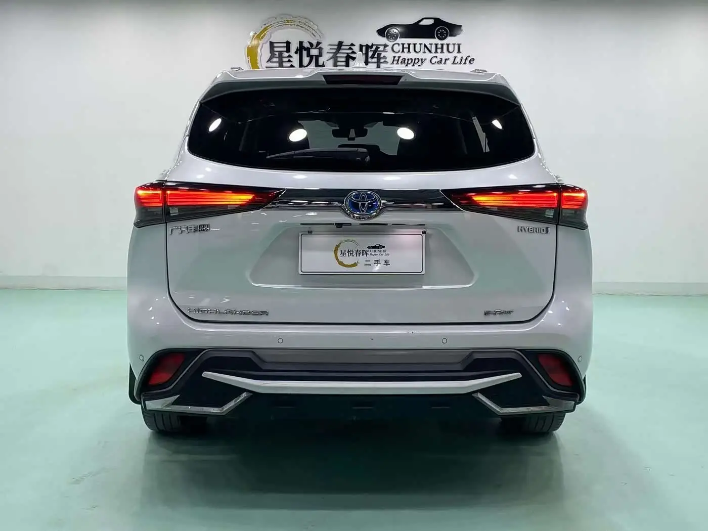 Toyota Highlander 2021 — Photo 8/8