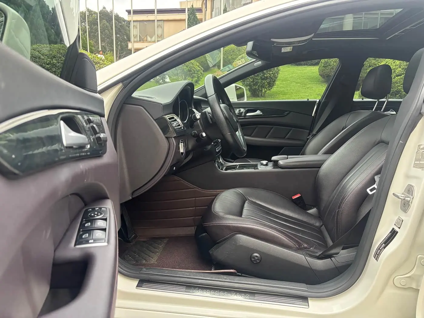 Mercedes-Benz CLS 2014 — Photo 10/20