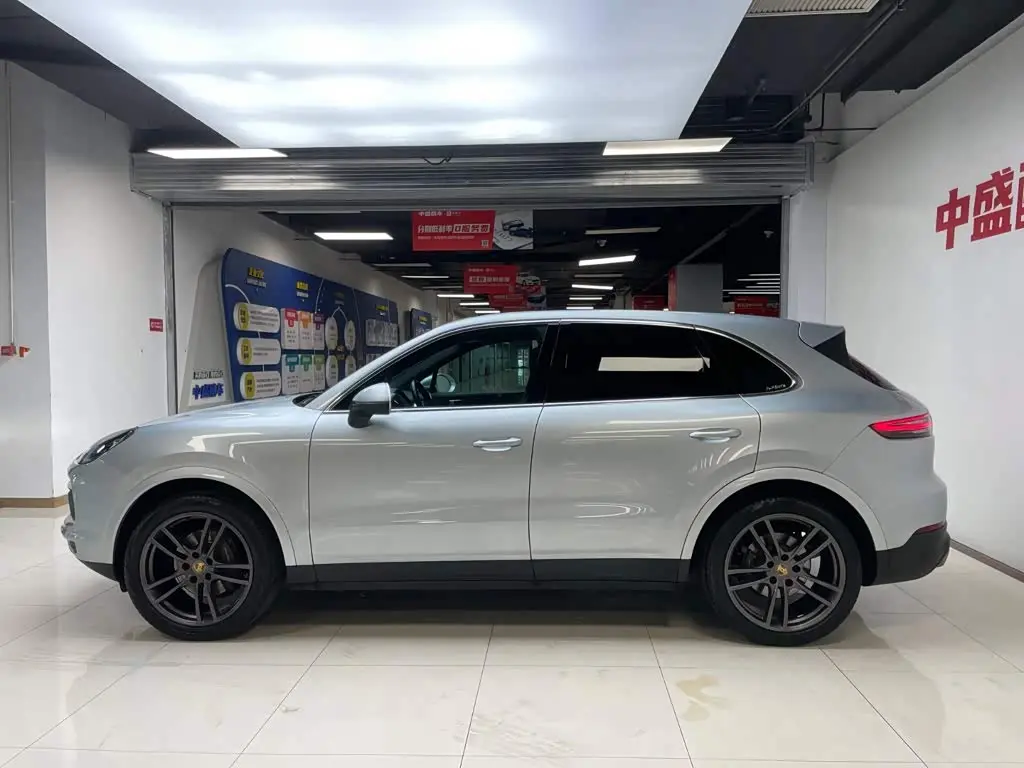 Porsche Cayenne 2018 — Фото 4/20