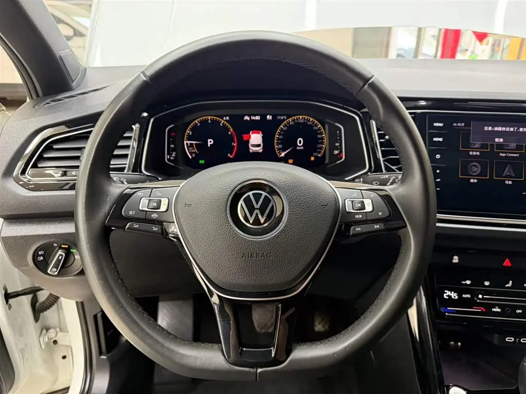 Volkswagen T-ROC 2021 — Photo 11/20
